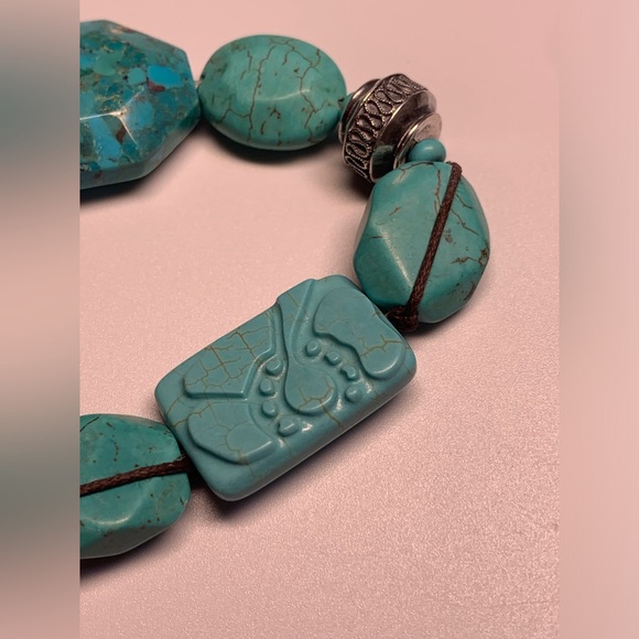 Silpada Vintage STER Compressed Turquoise, Howlite & Magnesite Stretch Bracelet - Picture 4 of 14